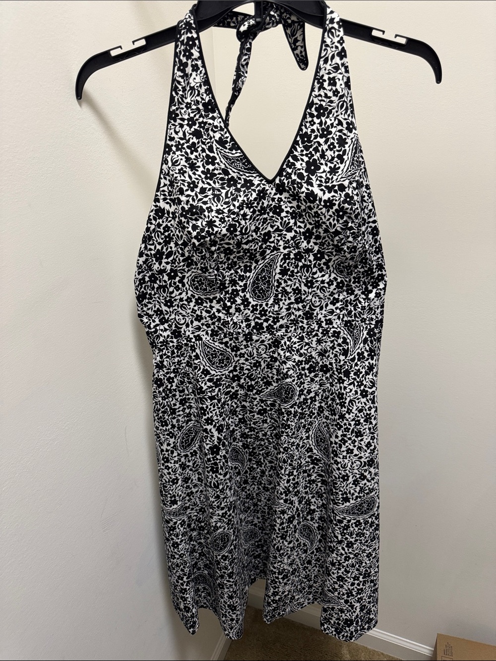 Ann Taylor Black & White Paisley Halter Dress